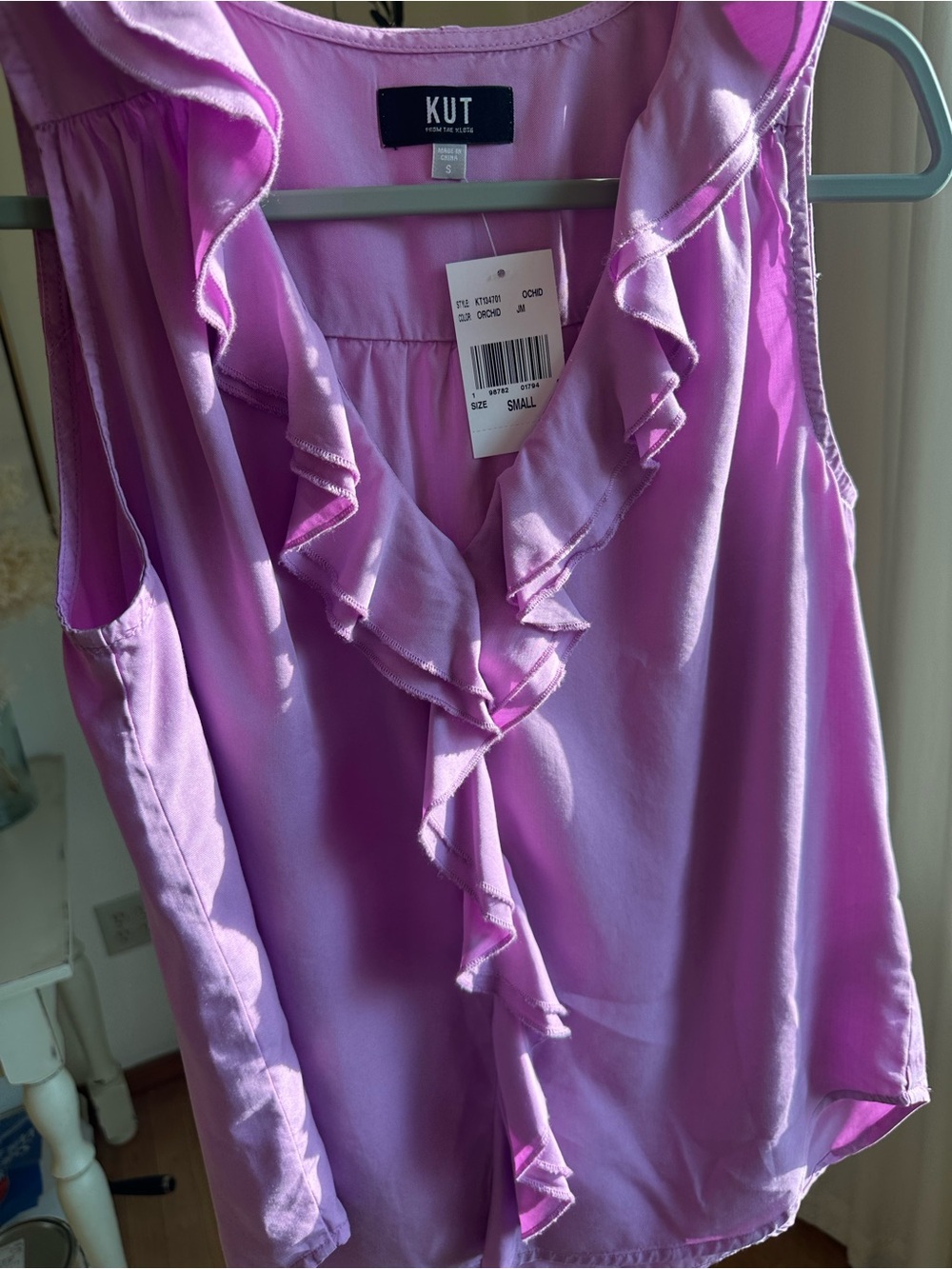 Kit Genessa Top - Picture 2 of 3